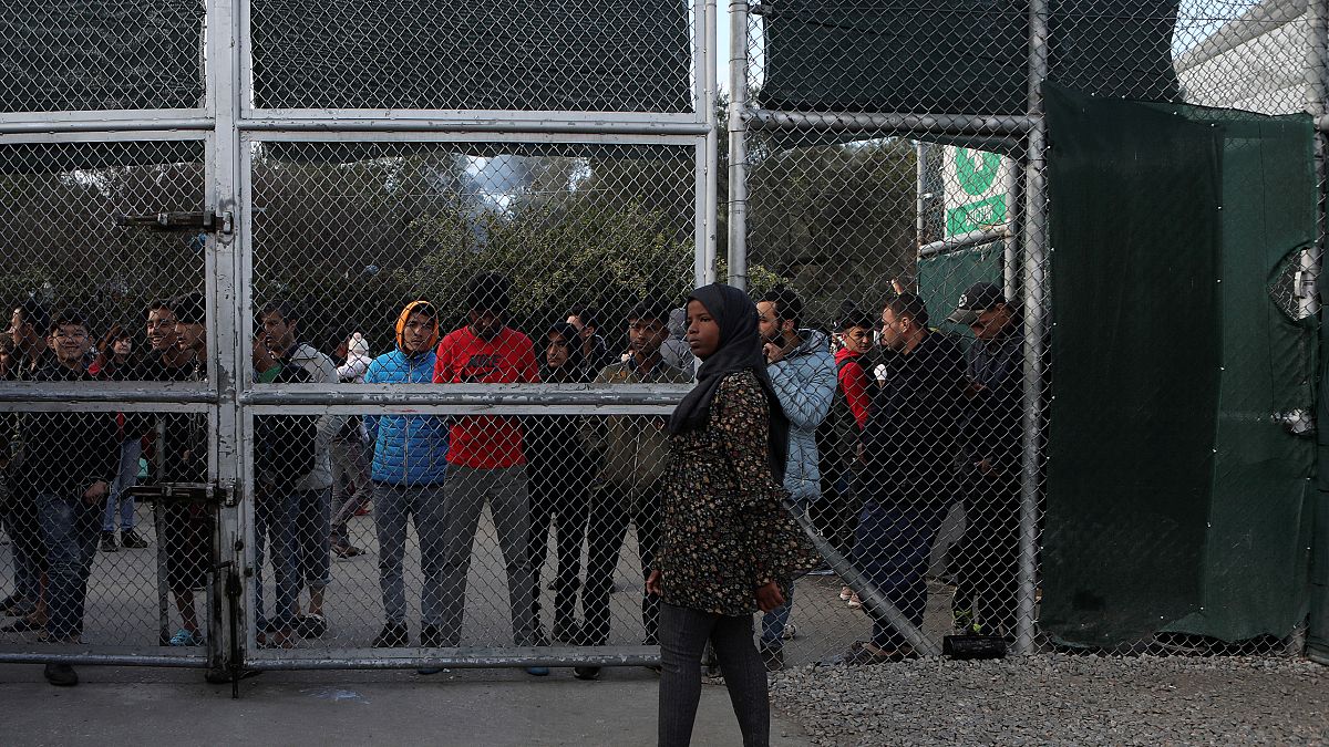 Προβληματισμός για τα κλειστά κέντρα υποδοχής προσφύγων στην Ελλάδα