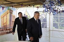 بنجامین نتانیاهو،‌ نخست وزیر اسرائیل و مایک پمپئو، وزیر خارجه آمریکا در منزل شخصی نتانیاهو 