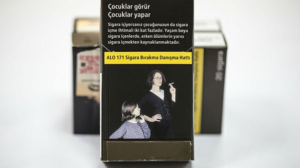 Sigarada düz ve standart paket uygulaması 5 Aralık'ta başlıyor Sigarada düz ve standart paket uygulaması 5 Aralık'ta başlıyor