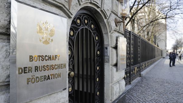 Москва грозит ответом на высылку российских дипломатов из Германии Москва грозит ответом на высылку российских дипломатов из Германии