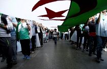 بدء محاكمة رئيسي وزراء سابقين ورجال أعمال بتهمة الفساد في الجزائر