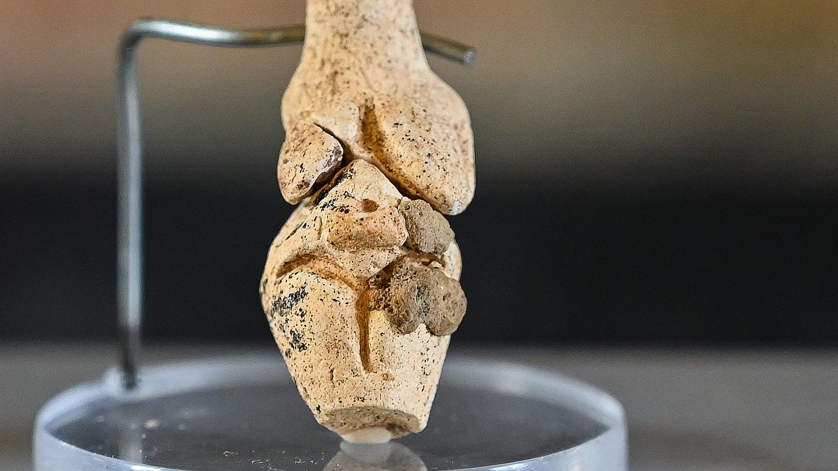 Őskori Vénusz-szobrot találtak Franciaországban