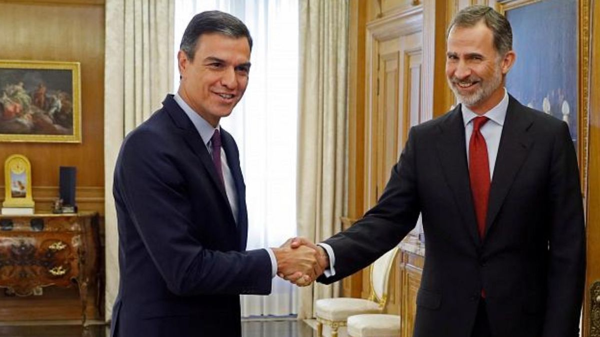 Felipe VI inicia el martes la ronda de consultas para la investidura en España