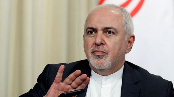 ظریف نامۀ سه کشور اروپایی را «دروغی از سر استیصال» خواند ظریف نامۀ سه کشور اروپایی را «دروغی از سر استیصال» خواند