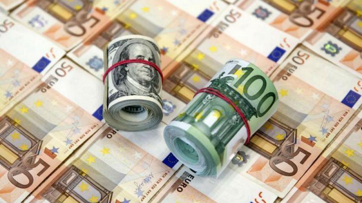 ادامه رشد دلار؛ فاصله نرخ آزاد و رسمی یورو از ۶۰۰ تومان گذشت