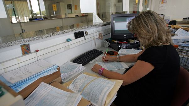 Πρωταθλήτρια στη φορολογία η Ελλάδα σύμφωνα με την έκθεση του ΟΟΣΑ Πρωταθλήτρια στη φορολογία η Ελλάδα σύμφωνα με την έκθεση του ΟΟΣΑ
