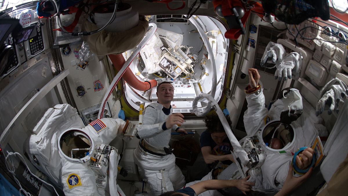 Astronaut an Bord der ISS: "Wir recyceln unseren Urin" 