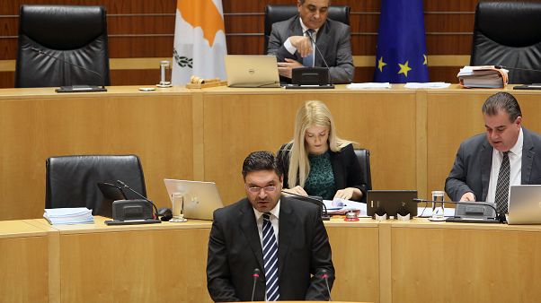 Επίσημη πρώτη του νέου ΥΠΟΙΚ της Κύπρου με τον Κρατικό Προϋπολογισμό Επίσημη πρώτη του νέου ΥΠΟΙΚ της Κύπρου με τον Κρατικό Προϋπολογισμό