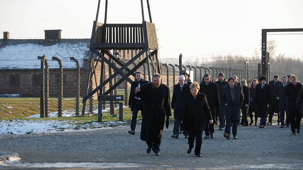 Angela Merkel besucht KZ-Gedenkstätte Auschwitz Angela Merkel besucht KZ-Gedenkstätte Auschwitz