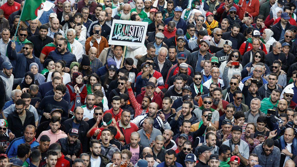 مظاهرات الجمعة الأخيرة قبل الإنتخابات الرئاسية التي يرفضها المحتجون في الجزائر