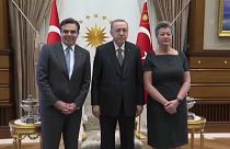 Για το προσφυγικό συζήτησαν Σχοινάς και Γιόχανσον με τον Ερντογάν