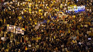 Tausende sind zu den Demonstrationen in Madrid gekommen