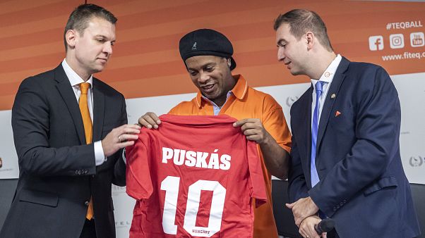 Ronaldinhóval a fedélzeten startolt a budapesti teqball-világbajnokság Ronaldinhóval a fedélzeten startolt a budapesti teqball-világbajnokság