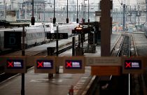 محطة قطارات ليون في باريس حيث تتواصل حركة الإضراب في فرنسا احتجاجا على إصلاح نظام التقاعد. 2019/12/06