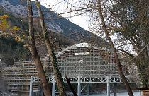 Όρθιο και πάλι το ιστορικό γεφύρι της Πλάκας