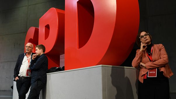 SPD nur noch bei 11 % - Wie geht das mit dem Neustart? SPD nur noch bei 11 % - Wie geht das mit dem Neustart?
