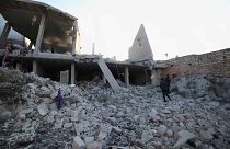 Idlib, donne e bambini uccisi in attacchi aerei 