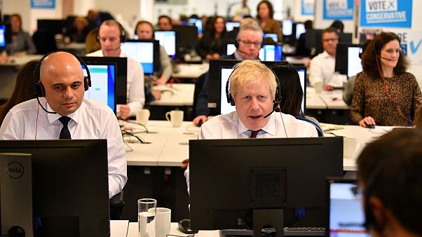 İngiltere Başbakanı Boris Johnson seçim kampayası ofisinde İngiltere Başbakanı Boris Johnson seçim kampayası ofisinde