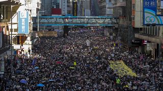 Óriástüntetés Hongkongban