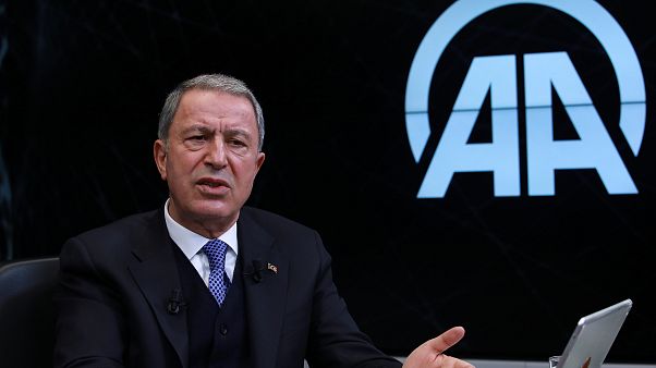 Akar: Libya'nın Atina Büyükelçisinin sınır dışı edilmesi bir 'acizlik' ve 'zafiyet'tir Akar: Libya'nın Atina Büyükelçisinin sınır dışı edilmesi bir 'acizlik' ve 'zafiyet'tir