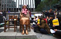 Seul'de 'comfort women' (Rahatlatıcı kadınlar) heykeli - AFP