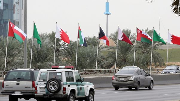 أعلام دول مجلس التعاون الخليجي قبيل القمة الأربعين لمجلس التعاون الخليجي في الرياض أعلام دول مجلس التعاون الخليجي قبيل القمة الأربعين لمجلس التعاون الخليجي في الرياض