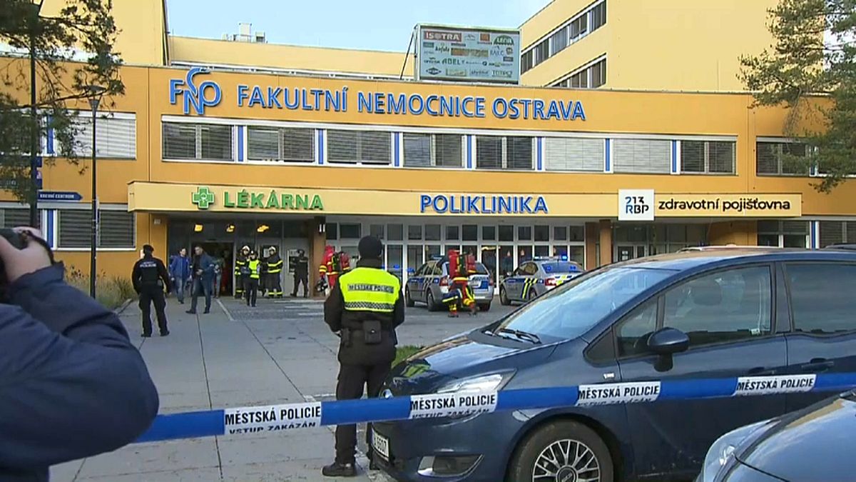 Шесть человек погибли при стрельбе в чешском городе Остраве 