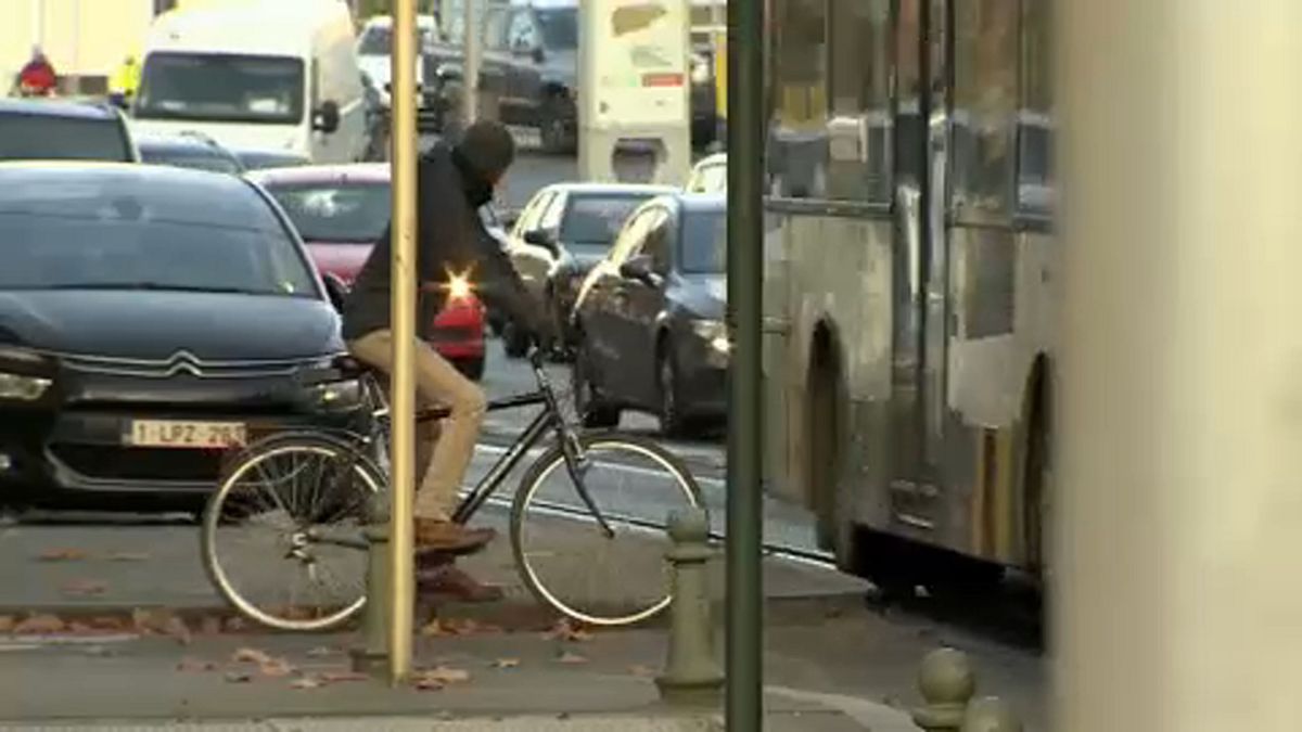 Βρυξέλλες: μάχη αυτοκινήτων-ποδηλάτων