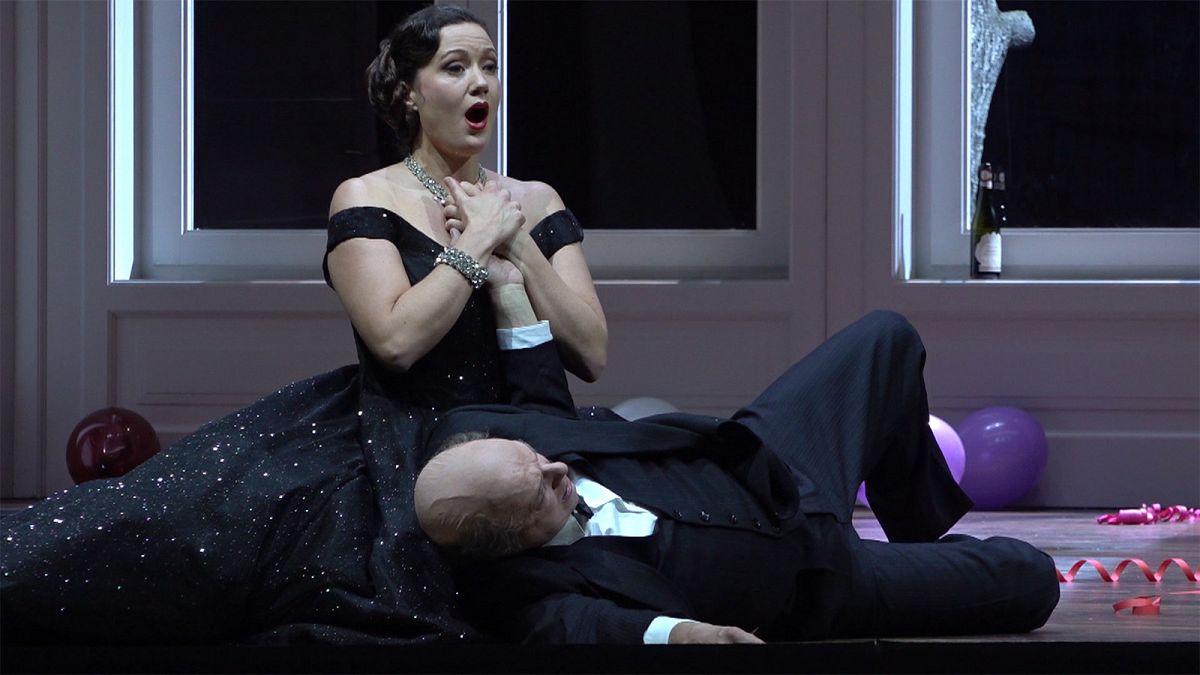 Donizetti'nin nükteli komedisi 'Don Pasquale' Zürih'i hayran bırakıyor
