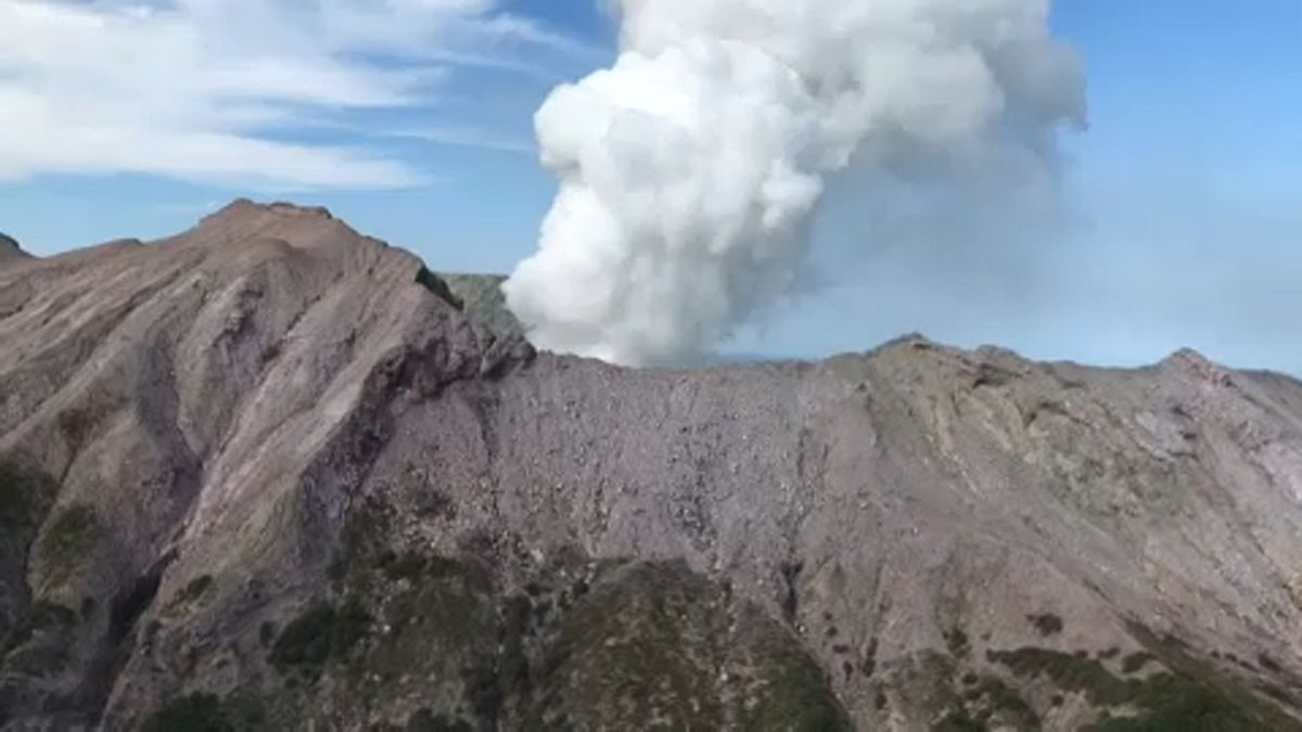 Még 8 eltűntet keresnek a vulkánszigeten