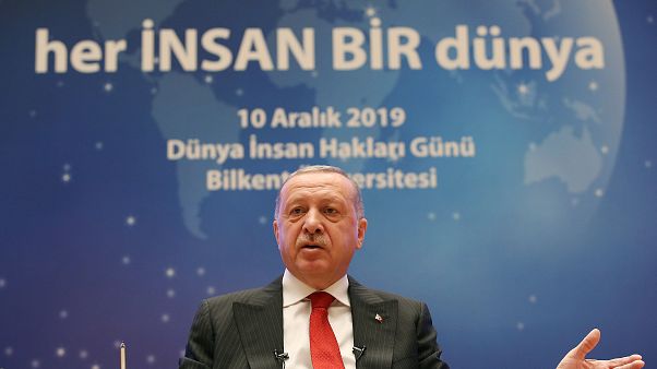 Cumhurbaşkanı Recep Tayyip Erdoğan, Bilkent Üniversitesi'nde Dünya İnsan Hakları Günü kapsamında düzenlenen "Her İnsan Bir Dünya" temalı programa katıldı Cumhurbaşkanı Recep Tayyip Erdoğan, Bilkent Üniversitesi'nde Dünya İnsan Hakları Günü kapsamında düzenlenen "Her İnsan Bir Dünya" temalı programa katıldı