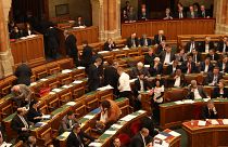 Elfogadták az ellenzék által szájzár törvénynek nevezett módosításokat a parlamentben