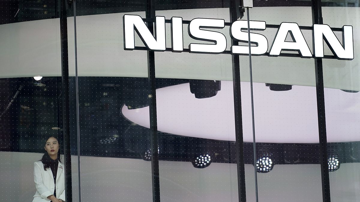 Nissan eski yöneticisi Ghosn'un gelirini düşük gösterme suçundan 22 milyon ceza ile karşı karşıya