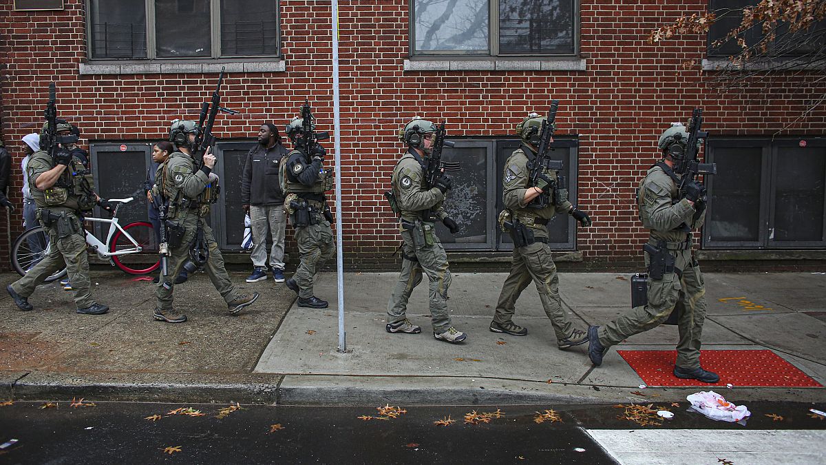 Affrontement armé dans un cimetière et dans les rues de Jersey City, 6 morts