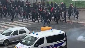 Paris'te maç öncesi Galatasaray taraftarları ile polis arasında gerilim