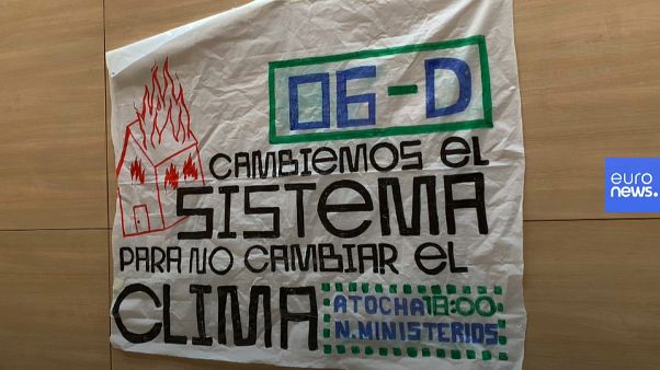 Así es la cumbre alternativa que incomoda a la COP25: "Aquí tenemos conversaciones de verdad" Así es la cumbre alternativa que incomoda a la COP25: "Aquí tenemos conversaciones de verdad"