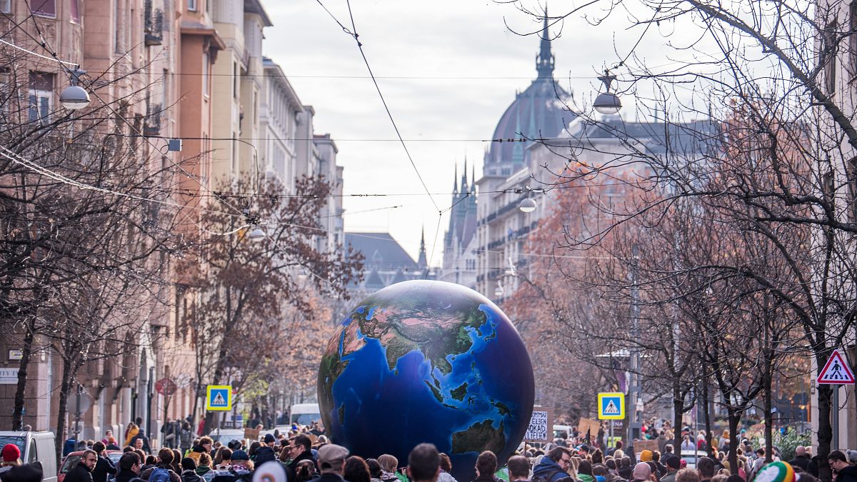 Demonstráció a globális klímasztrájk keretében Budapesten 2019. november 29-én