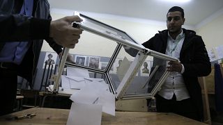 إغلاق مراكز الاقتراع في الجزائر وبدء عملية فرز الأصوات