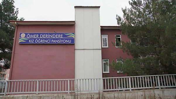 Çorum'da bir öğrenci yurdunda 103 öğrenci karbonmonoksit zehirlenmesi şüphesiyle hastaneye kaldırıldı Çorum'da bir öğrenci yurdunda 103 öğrenci karbonmonoksit zehirlenmesi şüphesiyle hastaneye kaldırıldı
