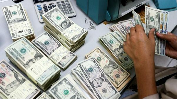 پایان شوک هزارتومانی دلار؛ ریزش قیمتها در بازار ارز و طلا پایان شوک هزارتومانی دلار؛ ریزش قیمتها در بازار ارز و طلا