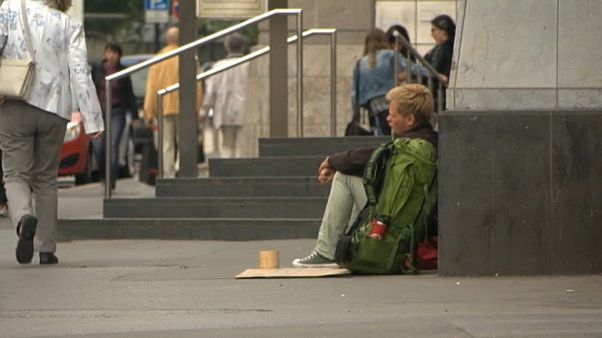 Mélyül az egzisztenciális szakadék Németország ké fele közt Mélyül az egzisztenciális szakadék Németország ké fele közt