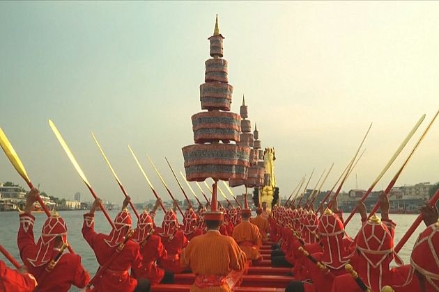 Multitudinaria ceremonia final de coronación del rey Maha Vajiralongkorn en Bangkok