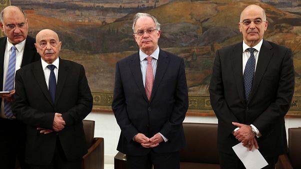 Ο πρόεδρος της Βουλής Κωνσταντίνος Τασούλας, ο ΥΠΕΞ Νίκος Δένδιαςκαι ο πρόεδρος της Βουλής της Λιβύης Ο πρόεδρος της Βουλής Κωνσταντίνος Τασούλας, ο ΥΠΕΞ Νίκος Δένδιαςκαι ο πρόεδρος της Βουλής της Λιβύης