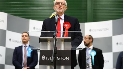 İngiltere'de İşçi Partisi lideri Corbyn seçim hezimetinin ardından istifa etti