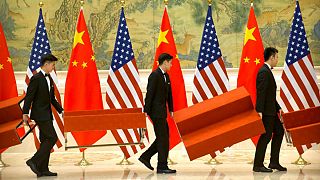 امضاء ترامپ بر فاز اول توافق چین و آمریکا؛ واکنش متناقض بورس و طلا