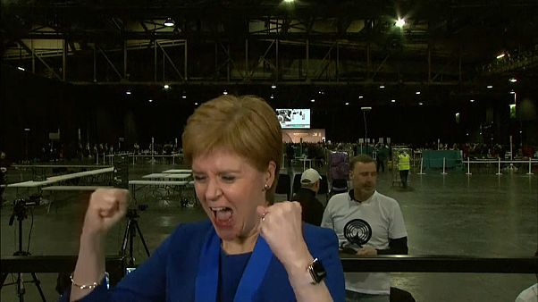 Schottische Regierungschefin Sturgeon will wieder über Unabhängigkeit abstimmen lassen Schottische Regierungschefin Sturgeon will wieder über Unabhängigkeit abstimmen lassen