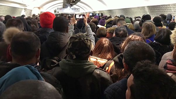 Забастовка во Франции: "перемирия не будет" Забастовка во Франции: "перемирия не будет"