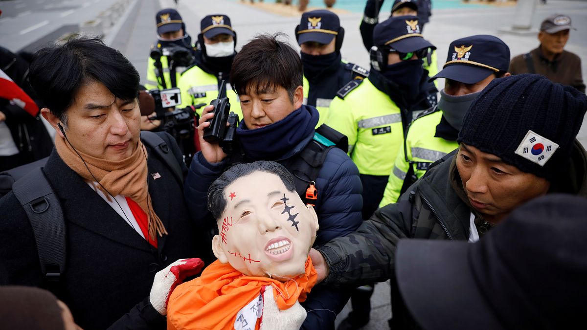 Güney Kore: Trump’ın ABD askerleri için daha fazla para talep etmesine protesto