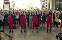 EL grupo Las Tesis al frente de una representación 