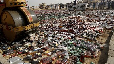 Contrebande : le Pakistan détruit 250 millions de dollars de produits